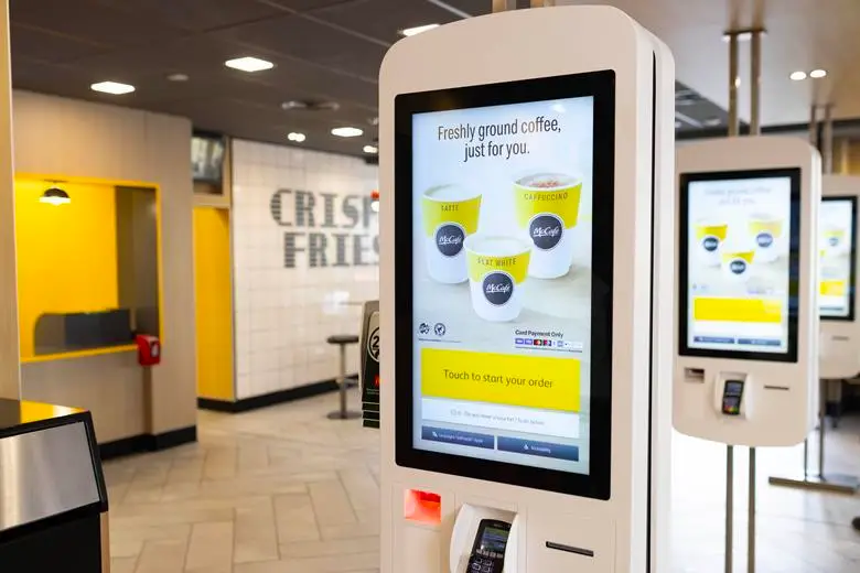 The Advantages of Restaurants Adopting Self-Ordering Kiosks